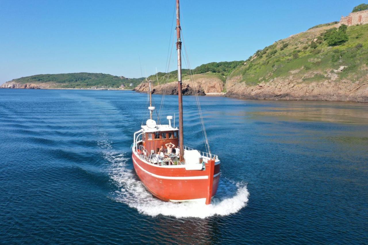 Varra Water - Unique Boat Accomodation - Bornholm Neksø Buitenkant foto