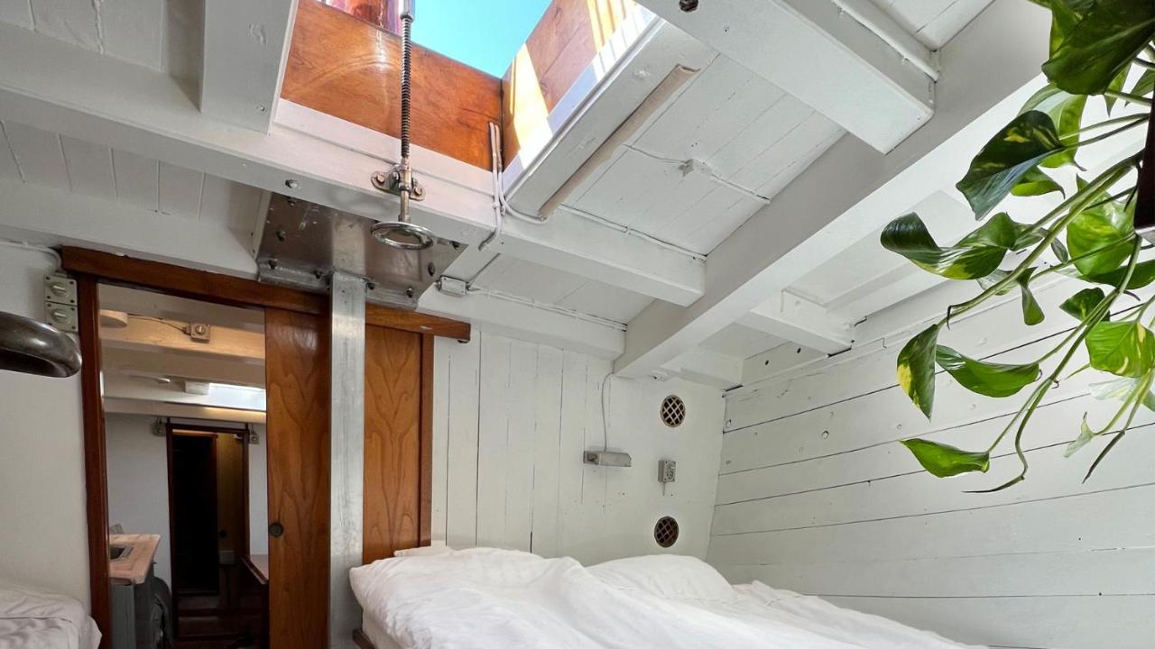 Varra Water - Unique Boat Accomodation - Bornholm Neksø Buitenkant foto